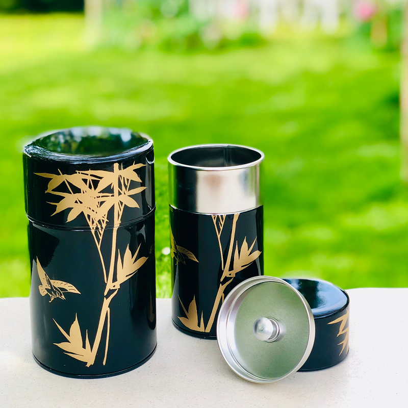 Japanische Lack-Teedose Bambusvogel, in 3 Farben und je 2 Grössen von  teewerk.ch
