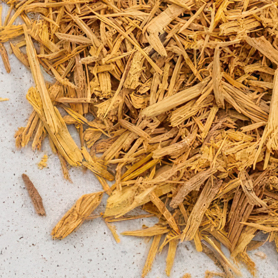 Gelbholz geschnitten, Zitronenholz, Färbepflanze, Eierfarbe, Osterfarbe, citrinum lignum