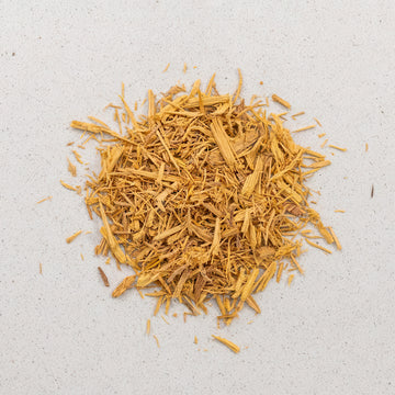 Gelbholz geschnitten, Zitronenholz, Färbepflanze, Eierfarbe, Osterfarbe, citrinum lignum