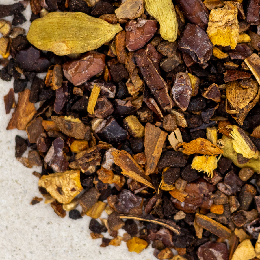 Gewürztee Happy Chai, natürlich, mit Vanille-Ingwer-Eichenholzextrakt