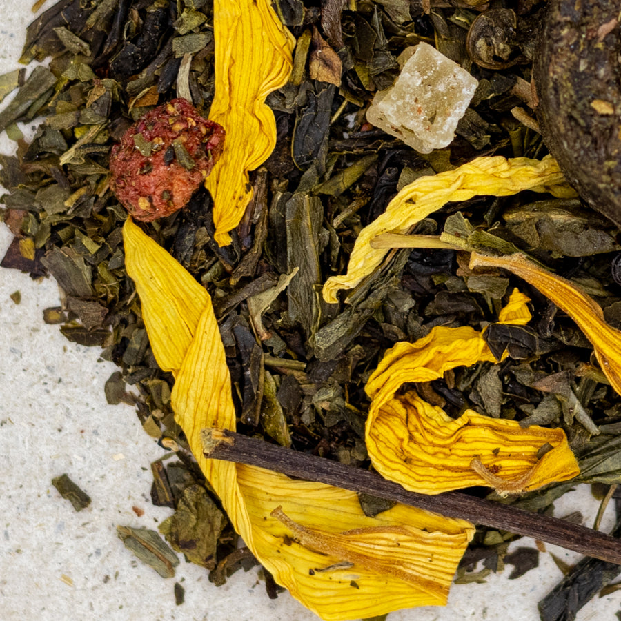 Grüntee 8 Schätze des Shaolin mit weissem Tee und Fruchtstücken