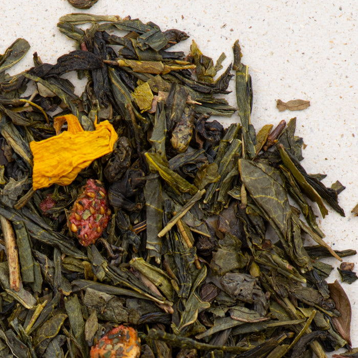 Grüntee 8 Schätze des Shaolin mit weissem Tee und Fruchtstücken von ... Grüntee 8 Schätze des Shaolin mit weissem Tee und Fruchtstücken von ...